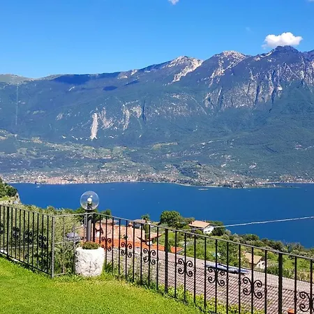 Casa Elka View And Pool By Garda Domus Mea Pieve (Lombardy)