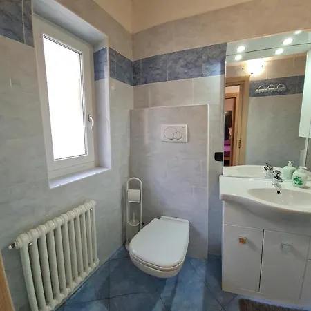 Casa Elka View And Pool By Garda Domus Mea * Pieve (Lombardy)