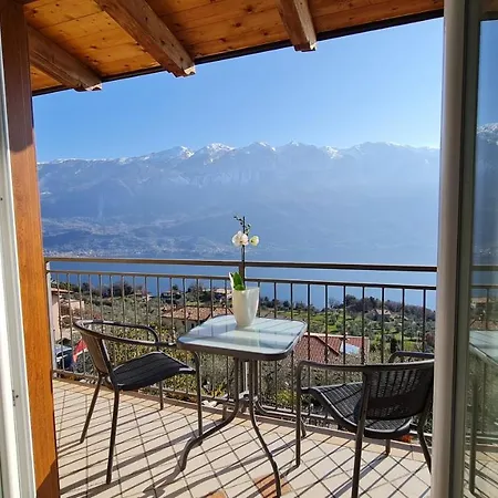 Casa Elka View And Pool By Garda Domus Mea * Pieve (Lombardy)