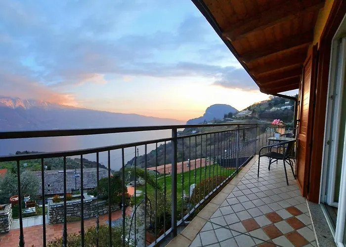 Appartement Casa Elka View And Pool By Garda Domus Mea Pieve (Lombardy)