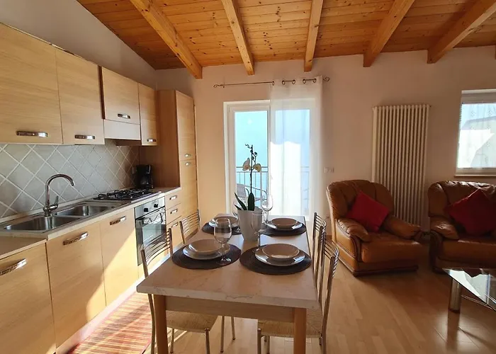 Casa Elka View And Pool By Garda Domus Mea * Pieve (Lombardy)